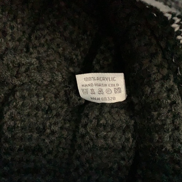 C.C Cheveux Hat and Infinity Scarf Set - Picture 5 of 9